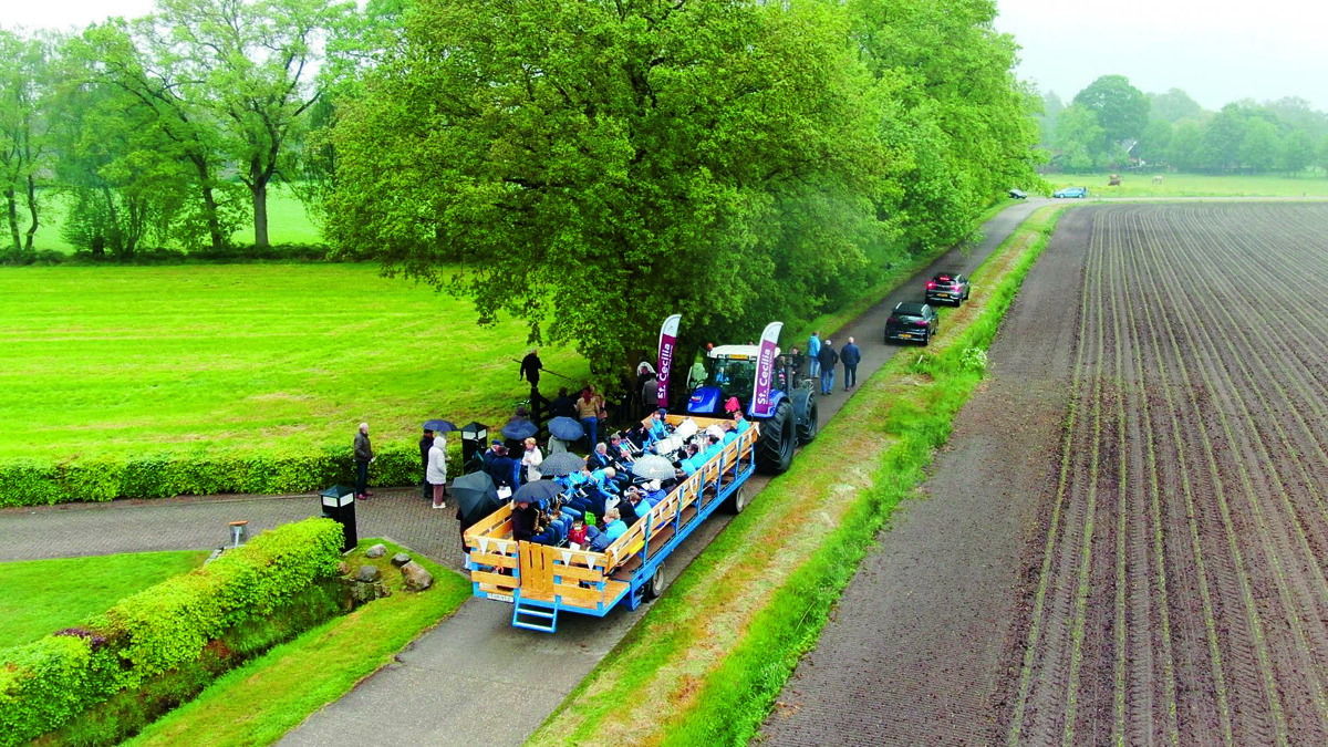 Noabers-meuten-wagen.jpg