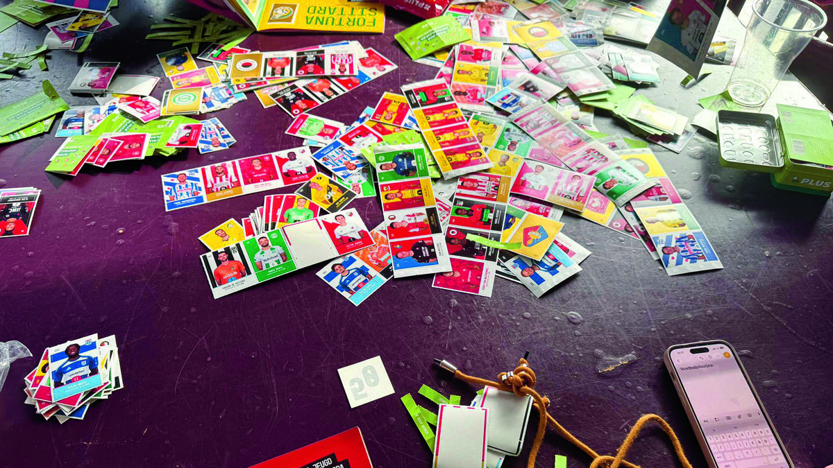 Voetbalplaatjesactie Plus Pleijhuis bij TVC 03.jpg