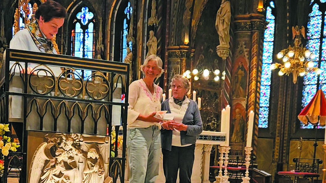 huldiging Ursula en Marietje samen