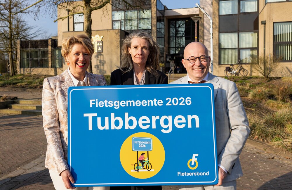 Wethouder, directeur Fietsersbond en burgemeester Tubbergen.jpeg