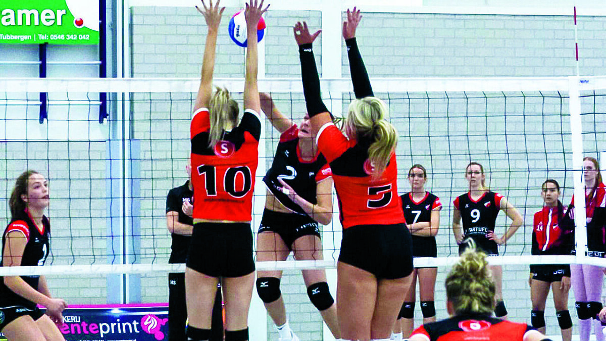 Dynamo dames 1 - apollo 8 2.jpg